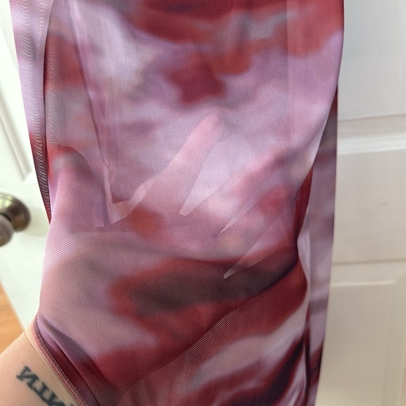 Mesh Abstract Dress - Picture 5 of 10